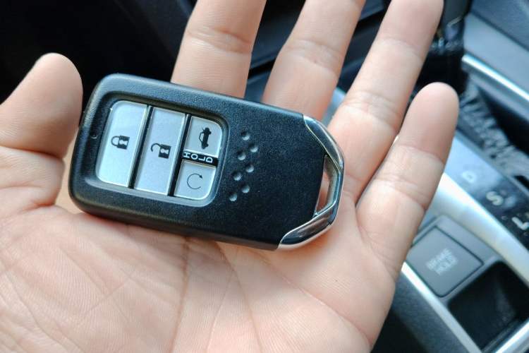 Used Honda Civic 2016 220TURBO CVT Luxury Edition Vehicle Key