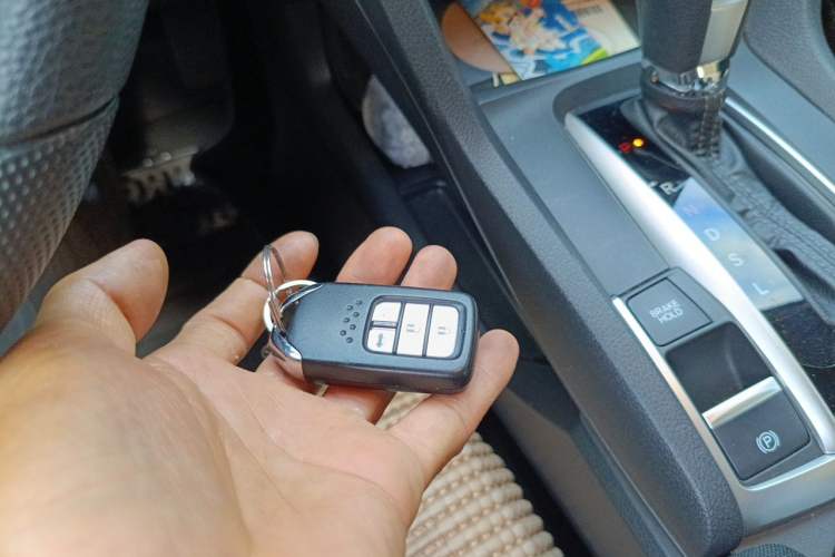 Used Honda Civic 2016 220TURBO CVT Luxury Edition Vehicle Key