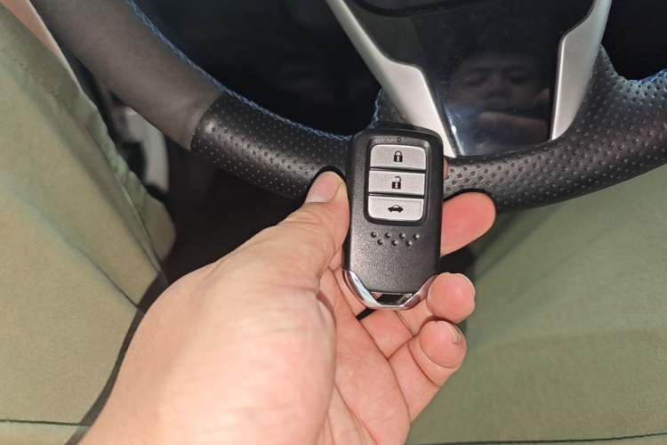 Used Honda Civic 2016 220TURBO Manual Luxury Edition Vehicle Key