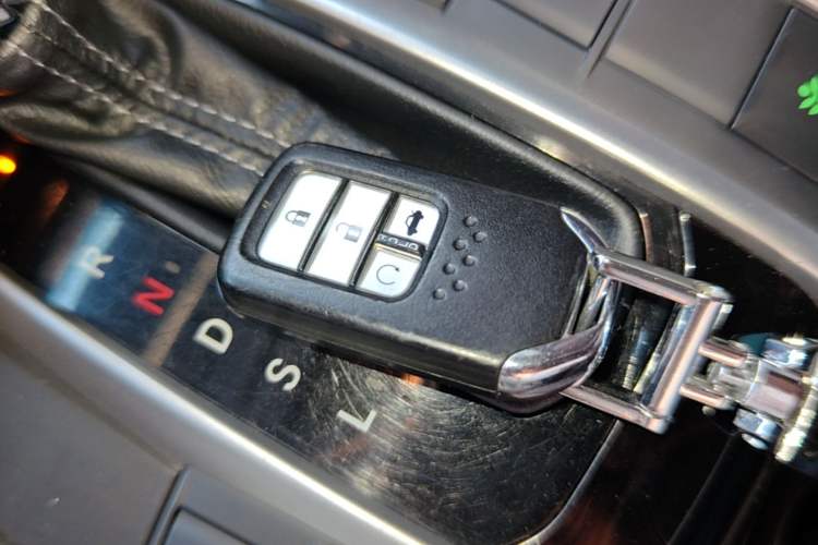Used Honda Civic 2016 220TURBO CVT Luxury Edition Vehicle Key