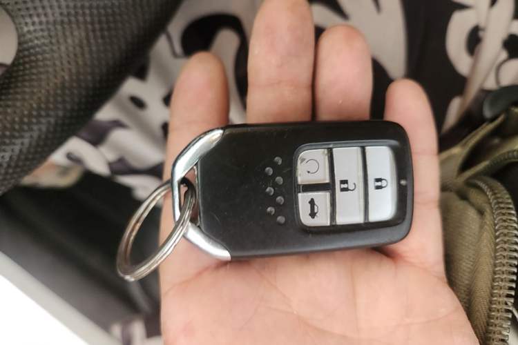 Used Honda Civic 2016 220TURBO CVT Luxury Edition Vehicle Key