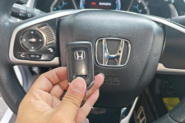 Used Honda Civic 2016 220TURBO CVT Luxury Edition Vehicle Key