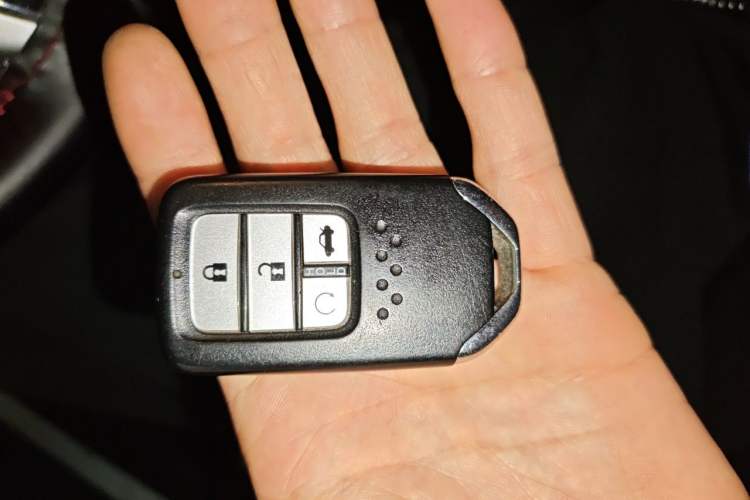 Used Honda Civic 2016 220TURBO CVT Luxury Edition Vehicle Key