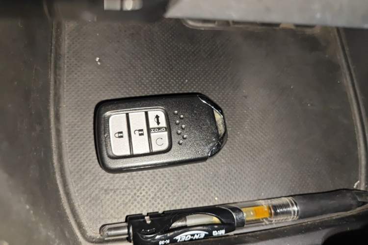 Used Honda Civic 2016 220TURBO CVT Luxury Edition Vehicle Key
