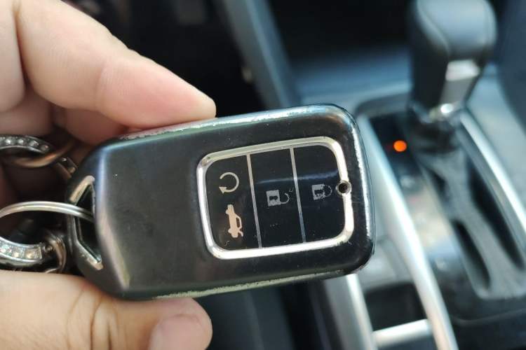 Used Honda Civic 2016 220TURBO CVT Luxury Edition Vehicle Key