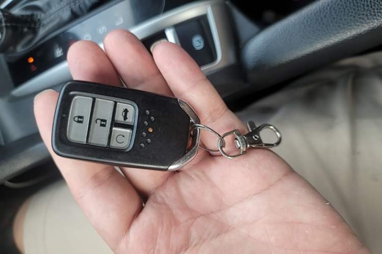 Used Honda Civic 2016 220TURBO CVT Luxury Edition Vehicle Key