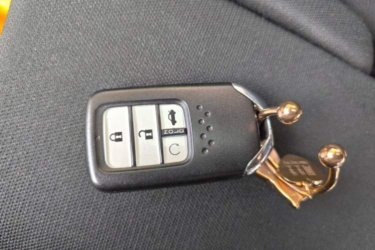 Used Honda Civic 2016 220TURBO CVT Luxury Edition Vehicle Key