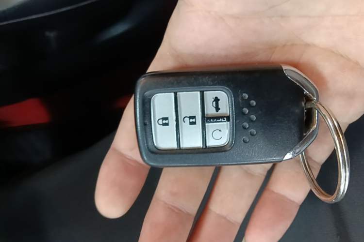 Used Honda Civic 2016 220TURBO CVT Luxury Edition Vehicle Key