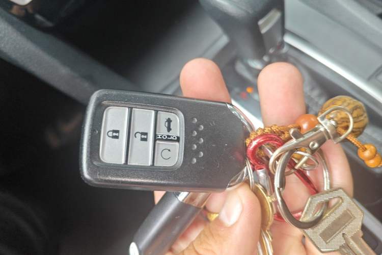 Used Honda Civic 2016 220TURBO CVT Luxury Edition Vehicle Key