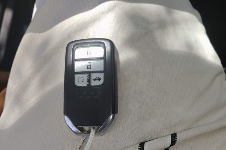 Used Honda Civic 2016 220TURBO CVT Luxury Edition Vehicle Key