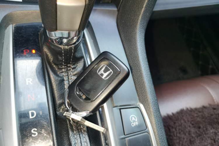 Used Honda Civic 2016 220TURBO CVT Luxury Edition Vehicle Key