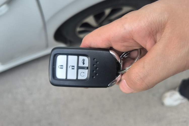 Used Honda Civic 2016 220TURBO CVT Luxury Edition Vehicle Key