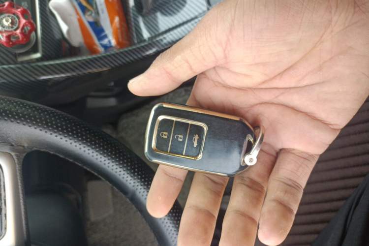 Used Honda Civic 2016 220TURBO CVT Luxury Edition Vehicle Key