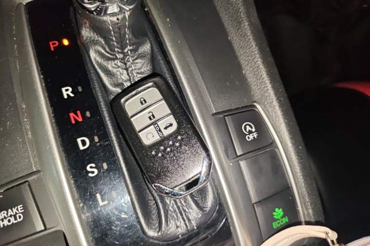 Used Honda Civic 2016 220TURBO CVT Luxury Edition Vehicle Key