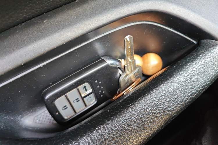 Used Honda Civic 2016 220TURBO CVT Prestige Edition Vehicle Key