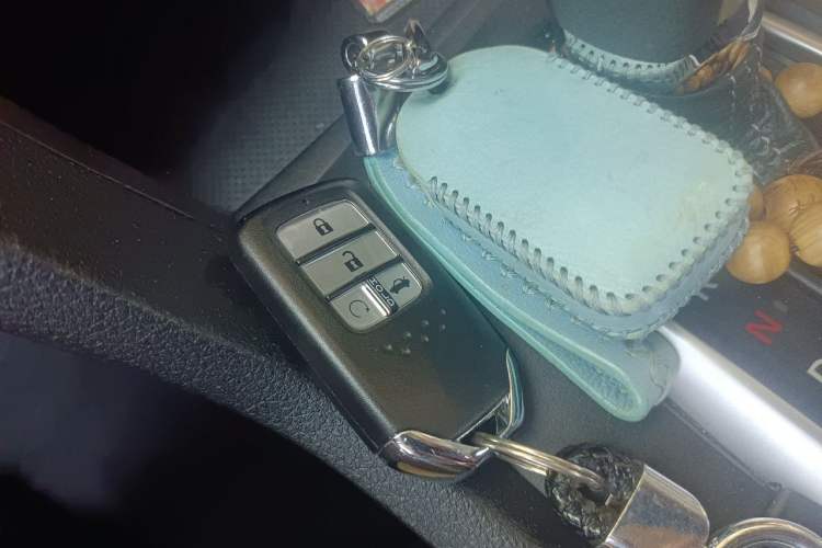 Used Honda Civic 2016 220TURBO CVT Luxury Edition Vehicle Key