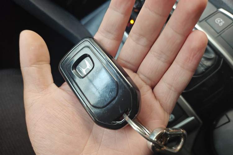 Used Honda Civic 2016 220TURBO CVT Luxury Edition Vehicle Key