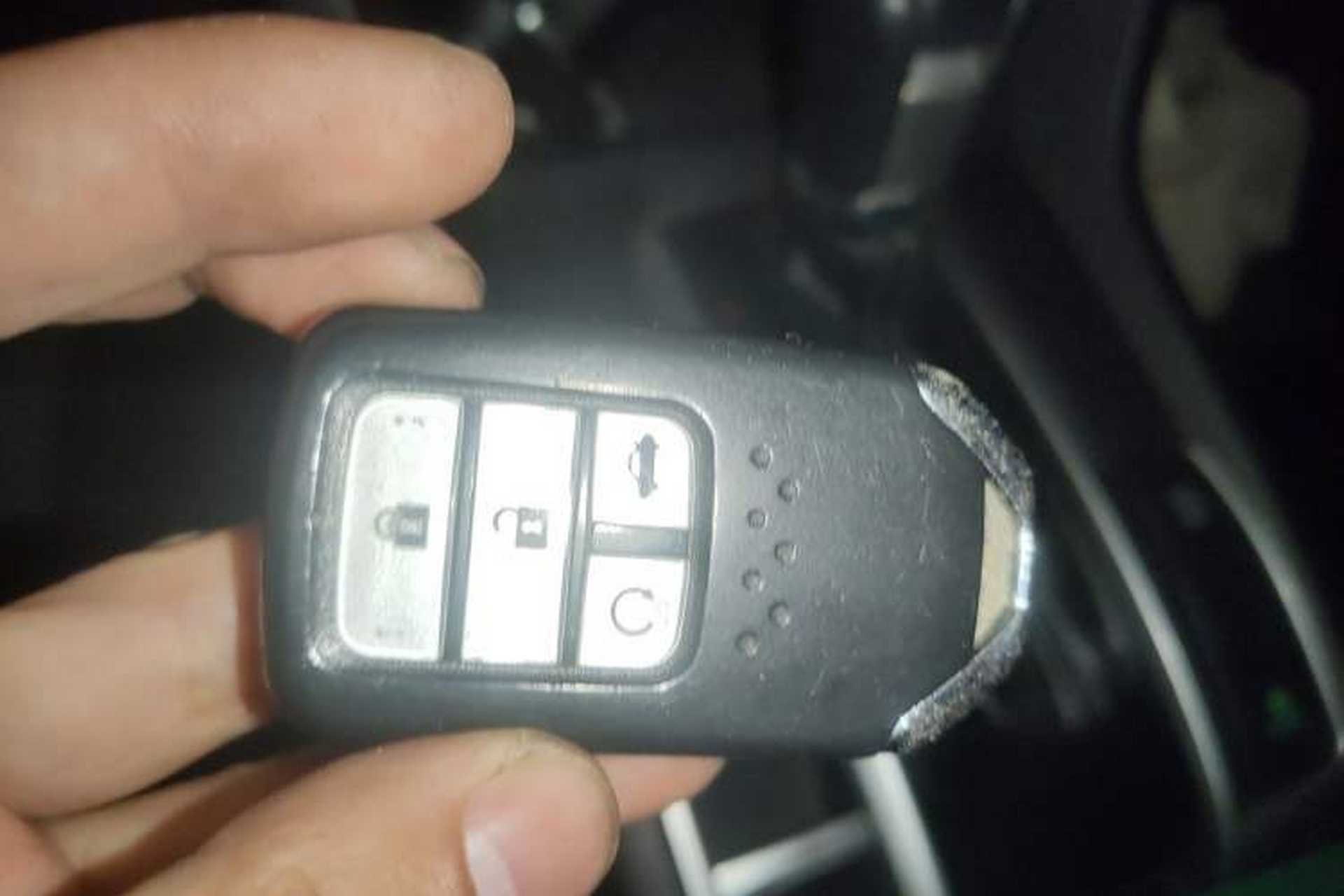 Used Honda Civic 2016 220TURBO CVT Luxury Edition Vehicle Key