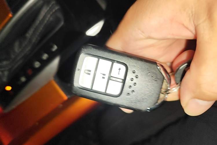 Used Honda Civic 2016 220TURBO CVT Luxury Edition Vehicle Key