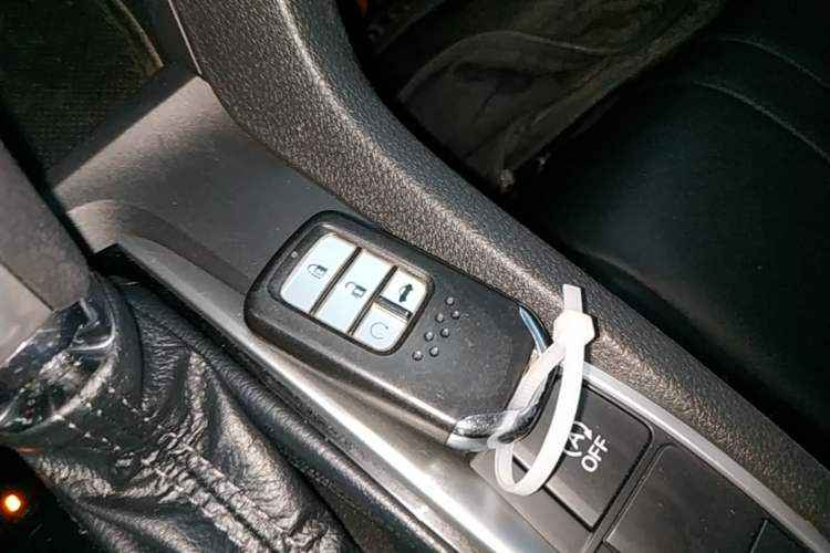 Used Honda Civic 2016 220TURBO CVT Luxury Edition Vehicle Key