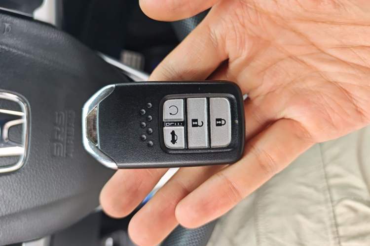 Used Honda Civic 2016 220TURBO CVT Luxury Edition Vehicle Key
