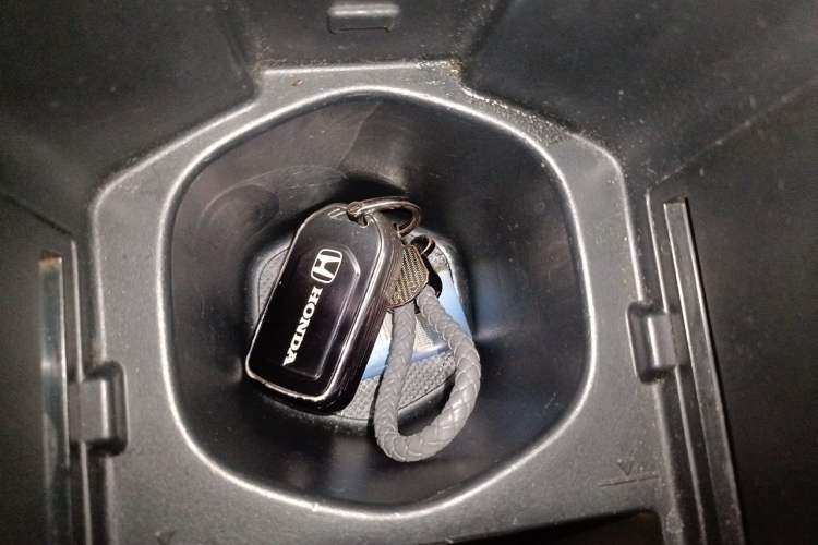 Used Honda Civic 2016 220TURBO CVT Luxury Edition Vehicle Key