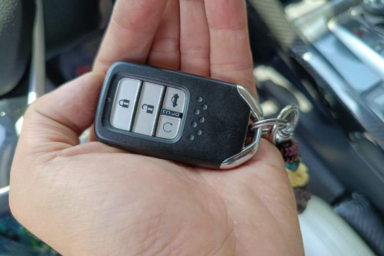 Used Honda Civic 2016 220TURBO CVT Luxury Edition Vehicle Key