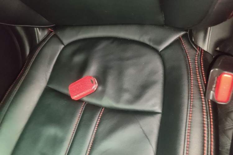 Used Honda Civic 2016 220TURBO CVT Luxury Edition Vehicle Key