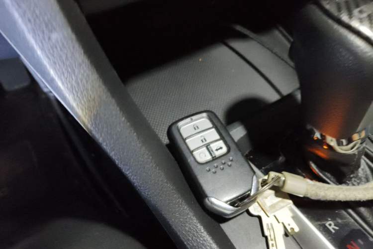 Used Honda Civic 2016 220TURBO CVT Luxury Edition Vehicle Key