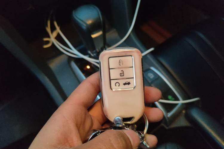 Used Honda Civic 2016 220TURBO CVT Luxury Edition Vehicle Key