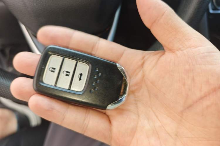 Used Honda Civic 2016 220TURBO Manual Luxury Edition Vehicle Key