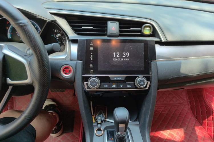 Used Honda Civic 2016 220TURBO CVT Luxury Edition Audio And AC Panel