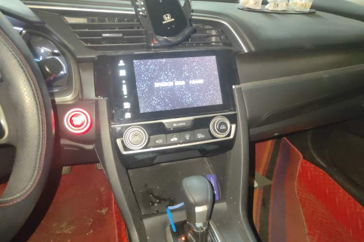 Used Honda Civic 2016 220TURBO CVT Luxury Edition Audio And AC Panel