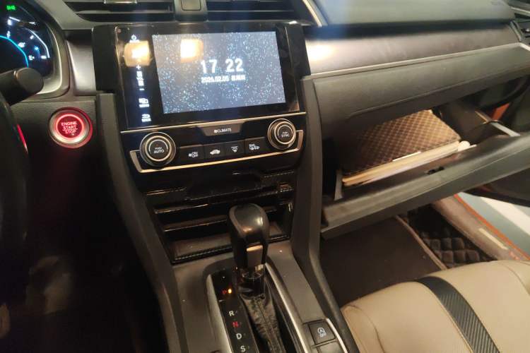 Used Honda Civic 2016 220TURBO CVT Prestige Edition Audio And AC Panel