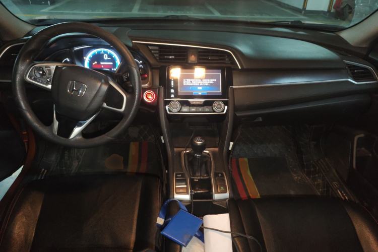 Used Honda Civic 2016 220TURBO Manual Luxury Edition Center Console