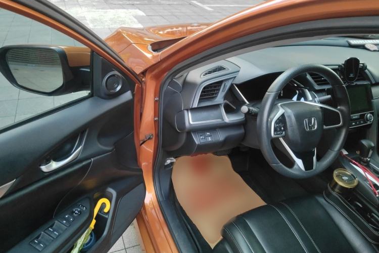 Used Honda Civic 2016 220TURBO CVT Luxury Edition Driver Seat