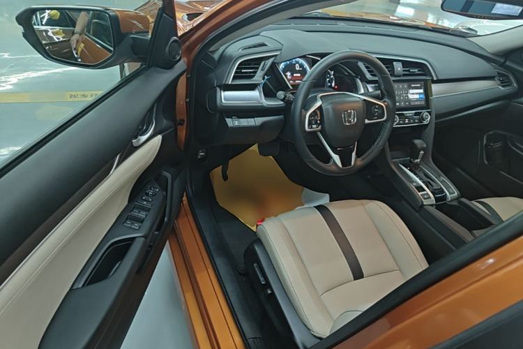 Used Honda Civic 2016 220TURBO CVT Prestige Edition Driver Seat