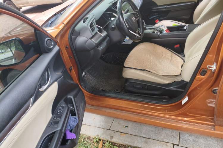 Used Honda Civic 2016 220TURBO CVT Prestige Edition Driver Seat