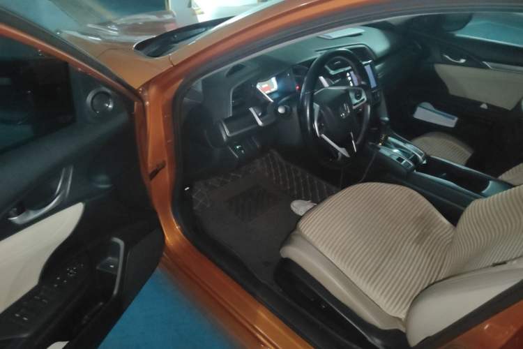 Used Honda Civic 2016 220TURBO CVT Prestige Edition Driver Seat