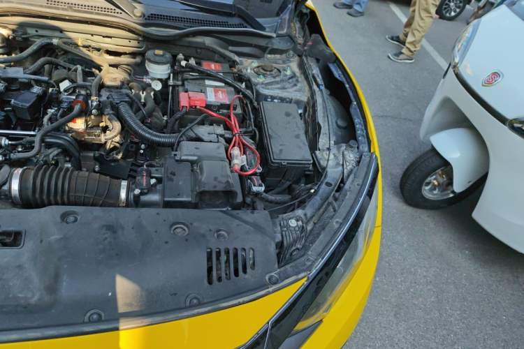 Used Honda Civic 2016 220TURBO CVT Luxury Edition Engine Bay Left
