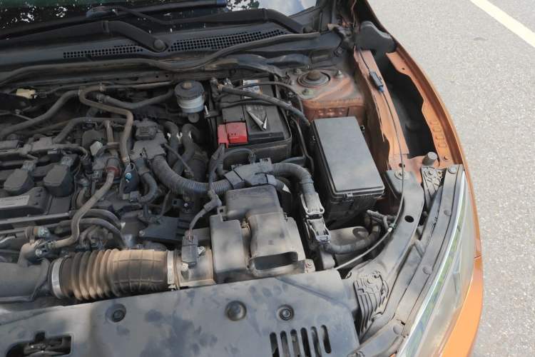 Used Honda Civic 2016 220TURBO CVT Luxury Edition Engine Bay Left