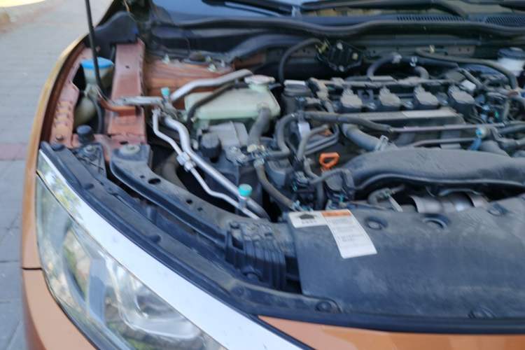 Used Honda Civic 2016 220TURBO CVT Luxury Edition Engine Bay Right