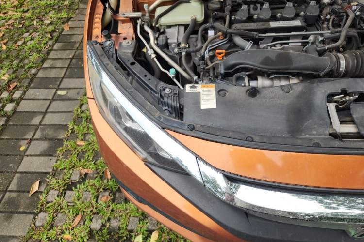 Used Honda Civic 2016 220TURBO CVT Luxury Edition Engine Bay Right
