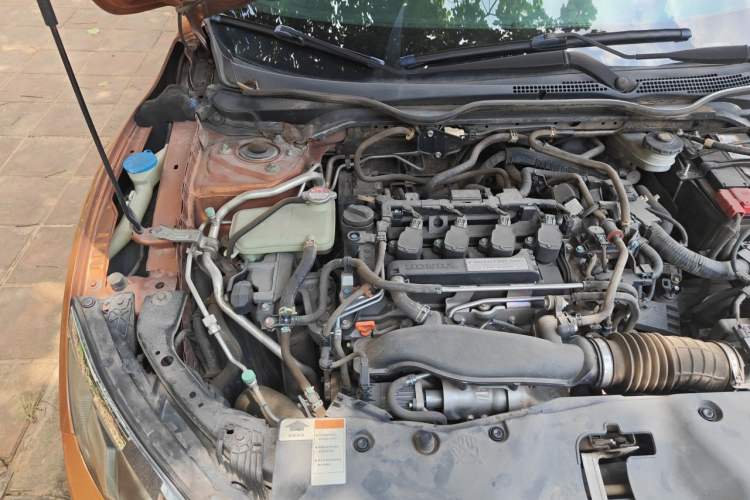 Used Honda Civic 2016 220TURBO CVT Luxury Edition Engine Bay Right