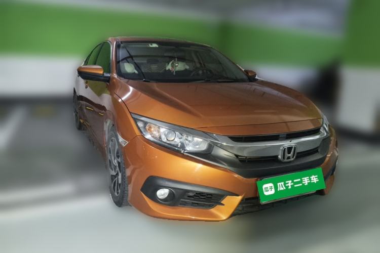 Used Honda Civic 2016 220TURBO CVT Luxury Edition Front Right 45 Deg
