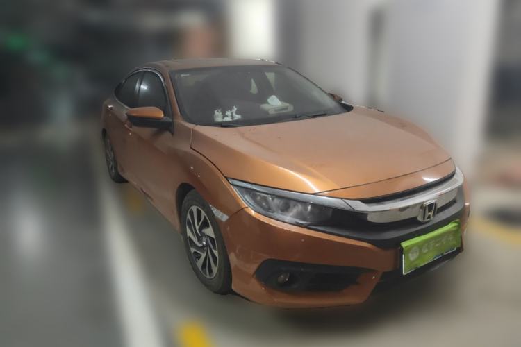 Used Honda Civic 2016 220TURBO CVT Luxury Edition Front Right 45 Deg