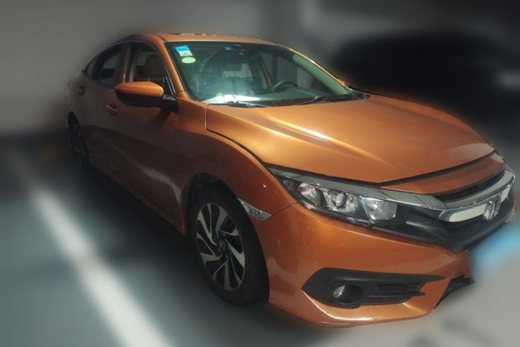 Used Honda Civic 2016 220TURBO CVT Luxury Edition Front Right 45 Deg