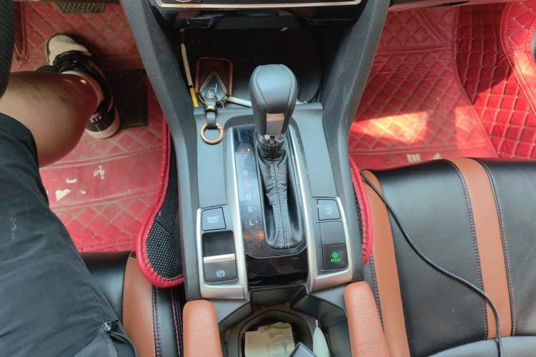 Used Honda Civic 2016 220TURBO CVT Luxury Edition Gear Lever
