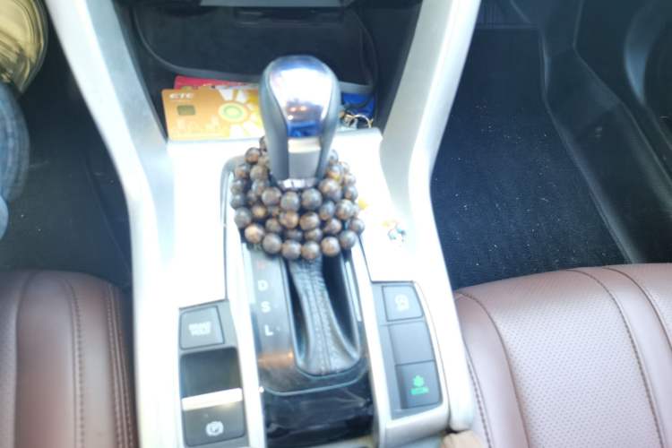 Used Honda Civic 2016 220TURBO CVT Luxury Edition Gear Lever