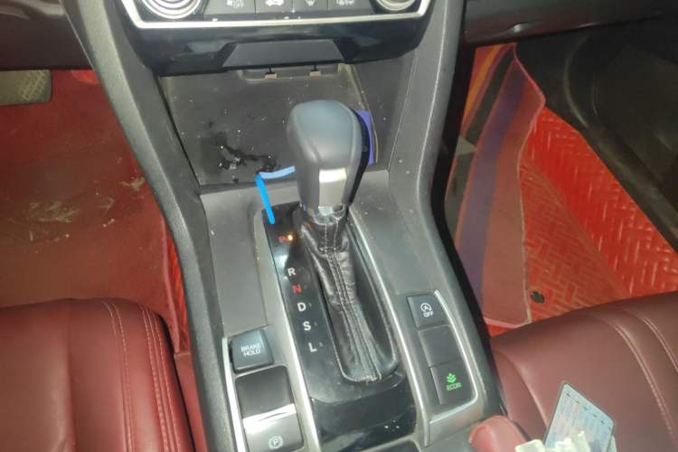 Used Honda Civic 2016 220TURBO CVT Luxury Edition Gear Lever